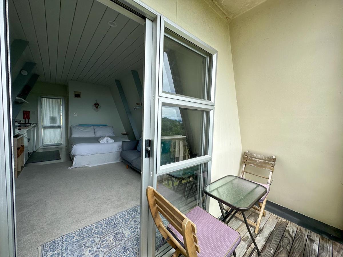 Pohutukawa Coastal Chalets Coromandel Exterior photo
