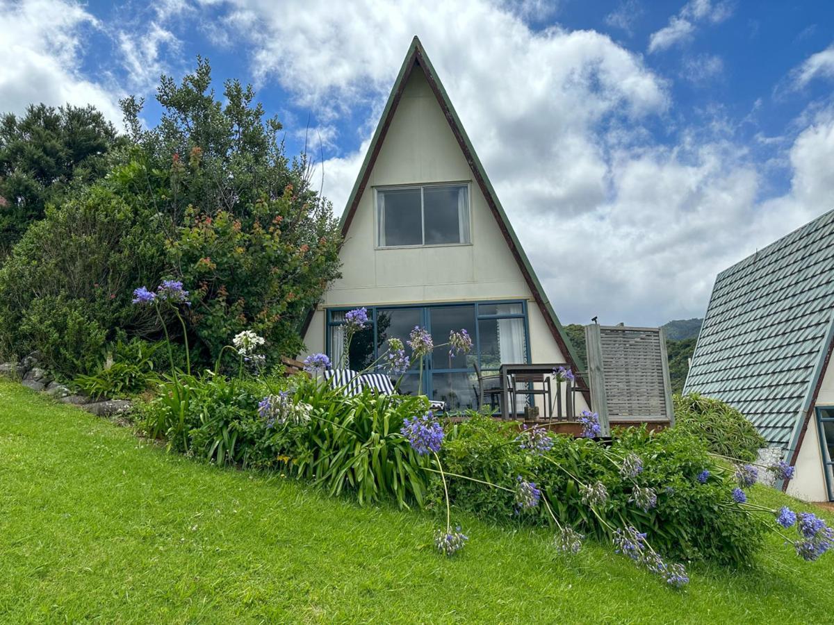 Pohutukawa Coastal Chalets Coromandel Exterior photo