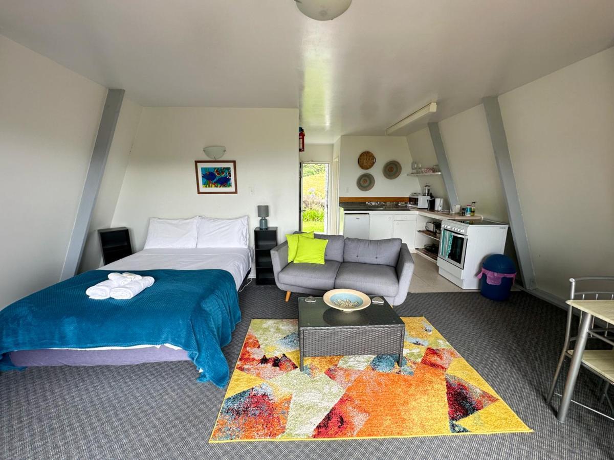 Pohutukawa Coastal Chalets Coromandel Exterior photo